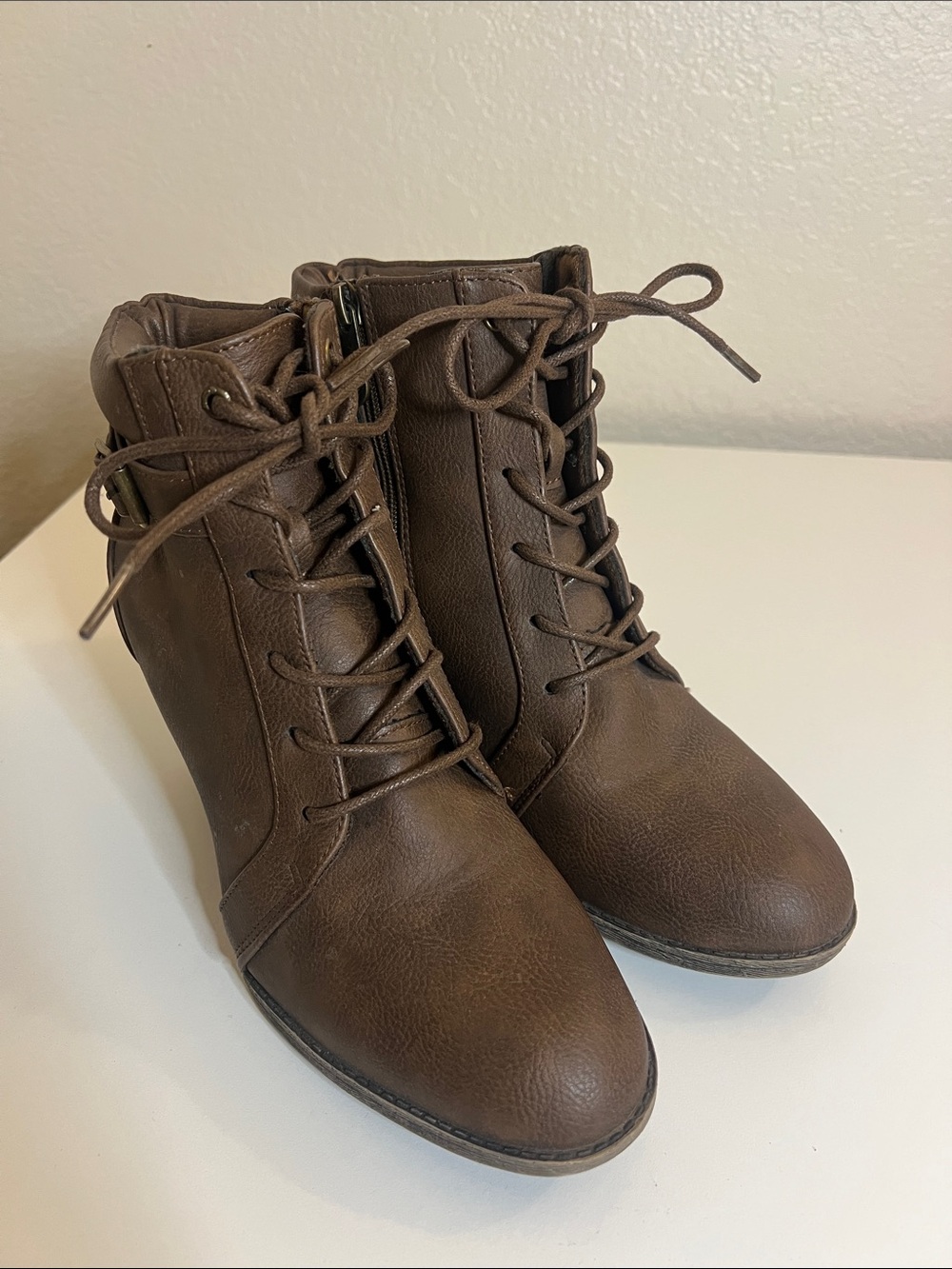 Daisy Fuentes Brown Lace-Up Ankle Boots